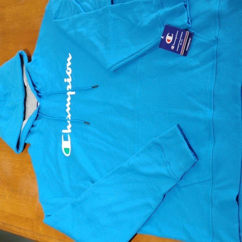 🎉 Beautiful blue Columbia Hooded Sweatshirt